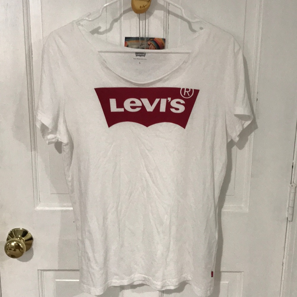 Cut Levi’s T-shirt